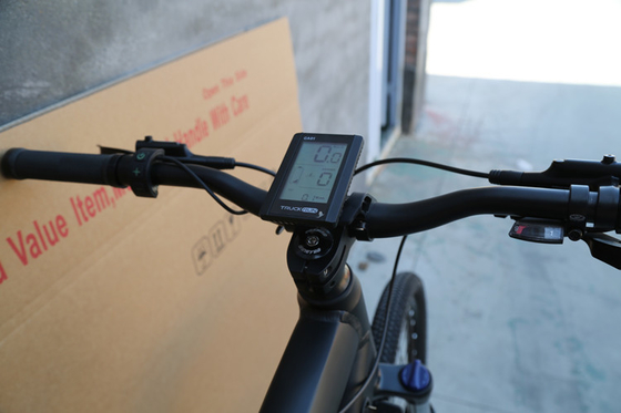 Mid Drive Electric Road Bike Long Range 29 Inch 36v 250w 14Ah Torque Sensitive Sensor