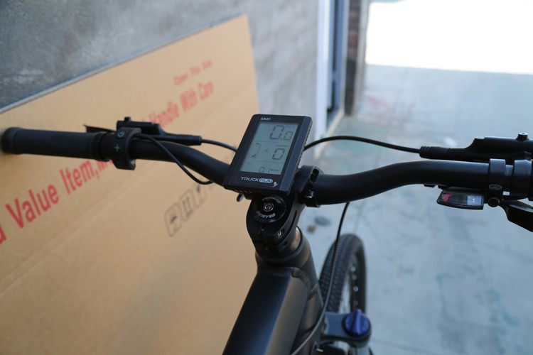 Mid Drive Electric Road Bike Long Range 29 Inch 36v 250w 14Ah Torque Sensitive Sensor